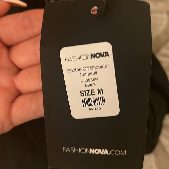 Fashion nova jumpsuit - Picture 3 of 3